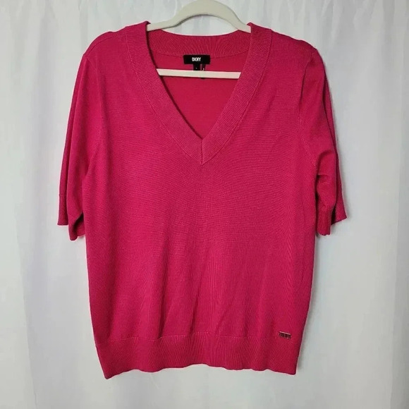 ♥DKNYtop   - Picture 1 of 8